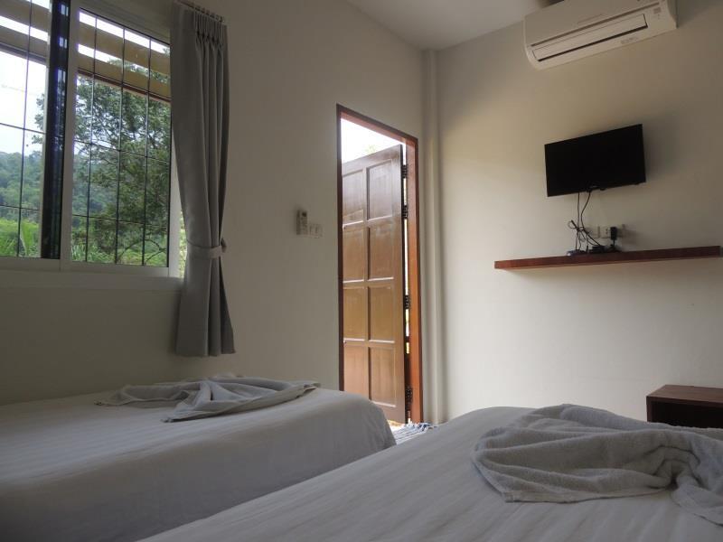 Oyo 75312 Banana Lodge Khao Lak Exterior foto